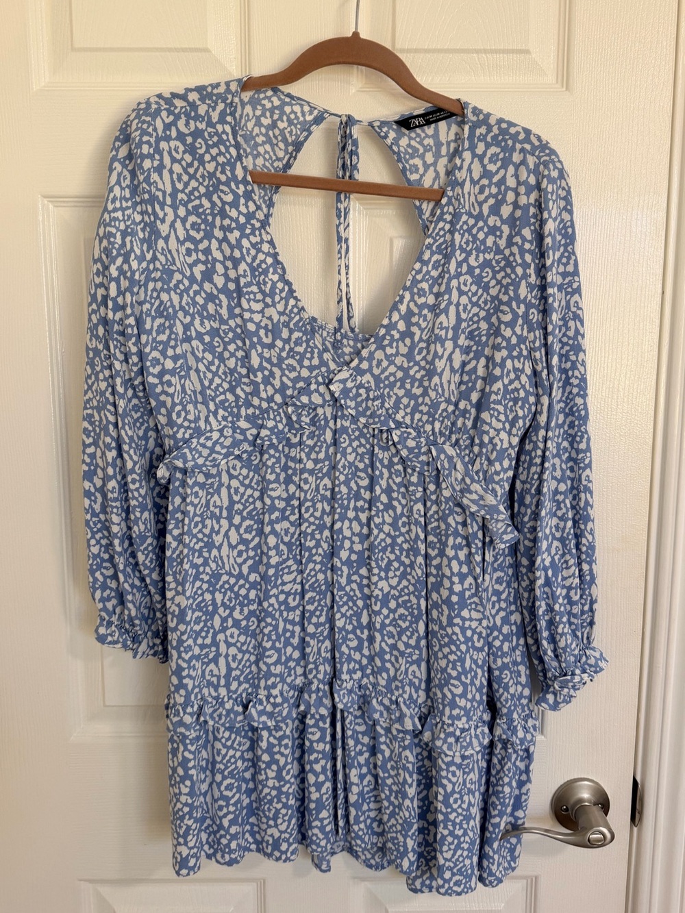 Zara Light Blue and White Floral V-Neck Mini Dress